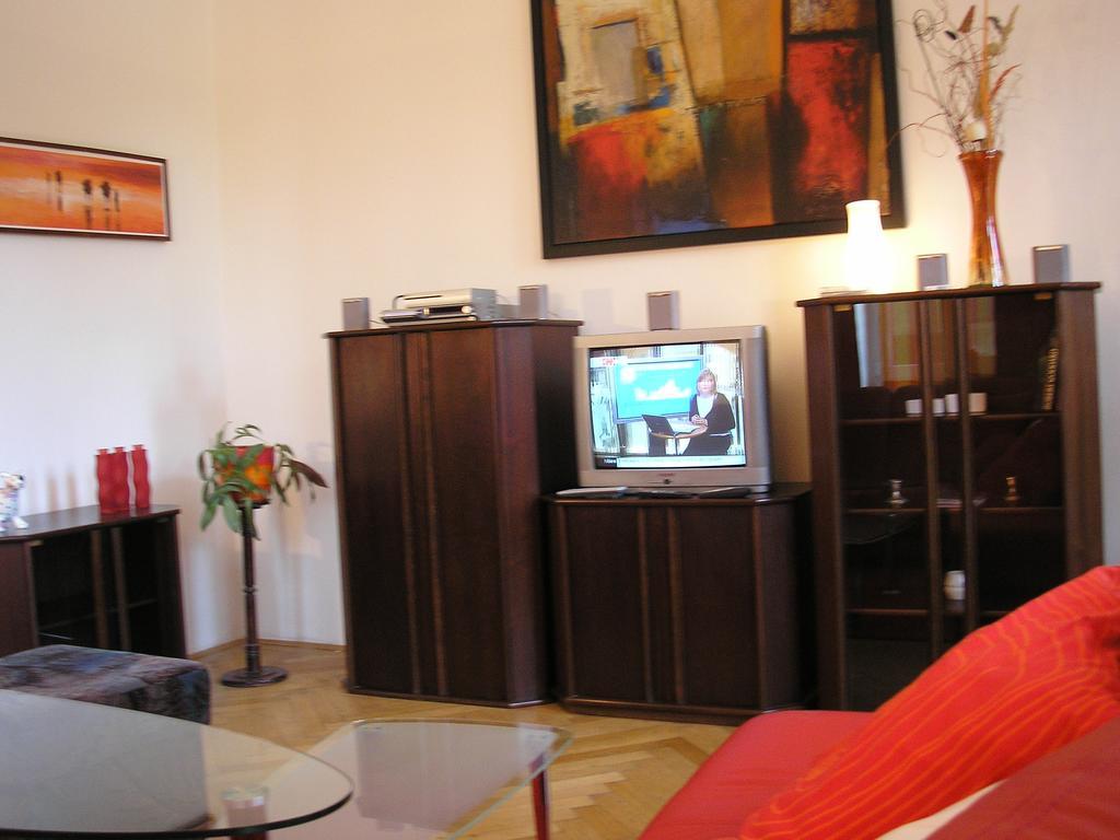 Apartment Riverside - River View Bratislava Oda fotoğraf